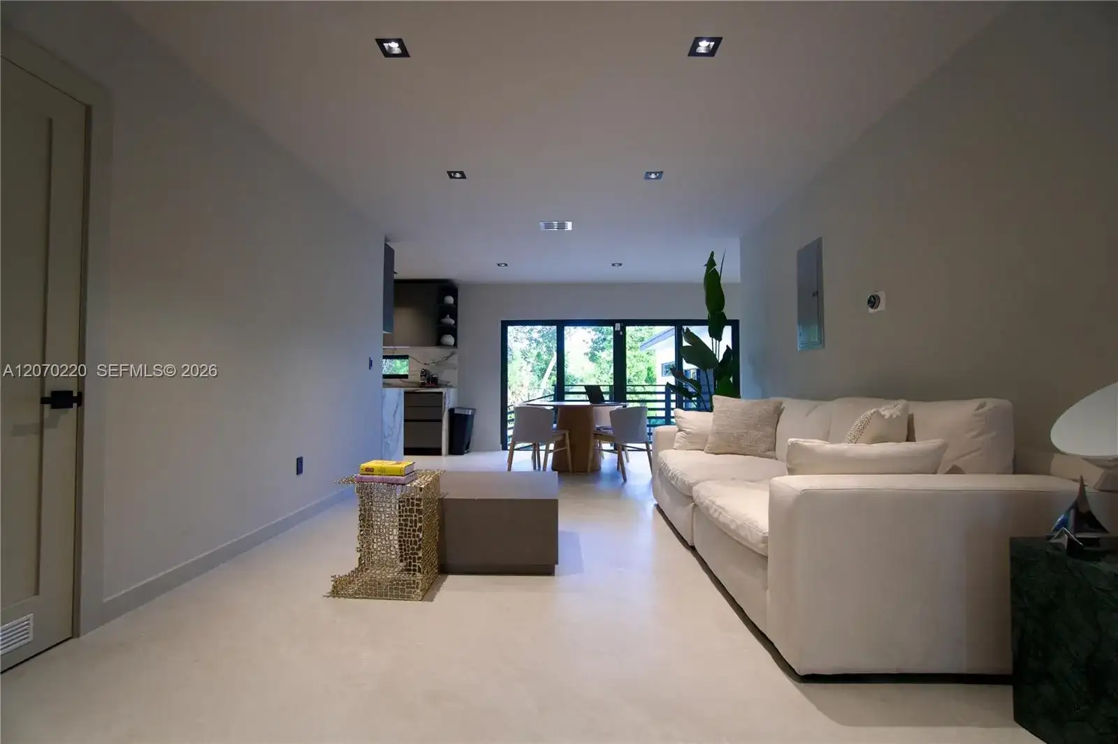 2155 SW 25th Ter, Miami FL 33133 photo 4