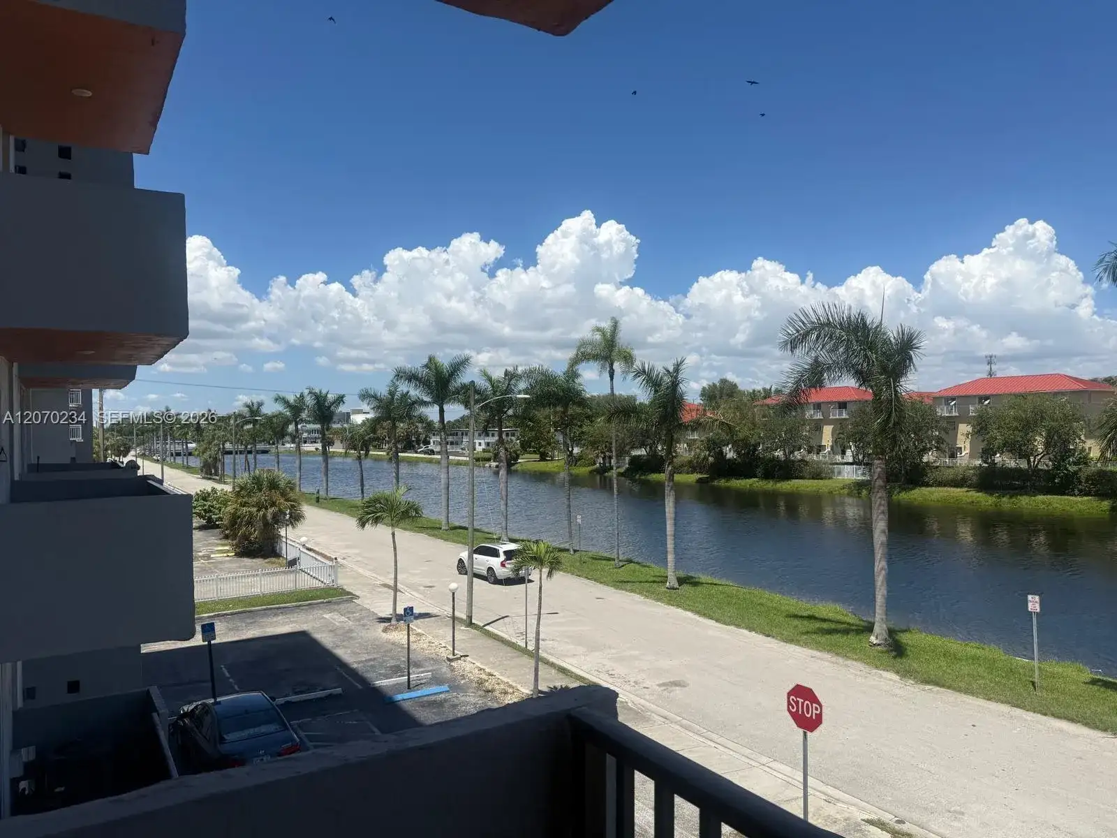 2075 NE 164th St # 302, North Miami Beach FL 33162 photo 2