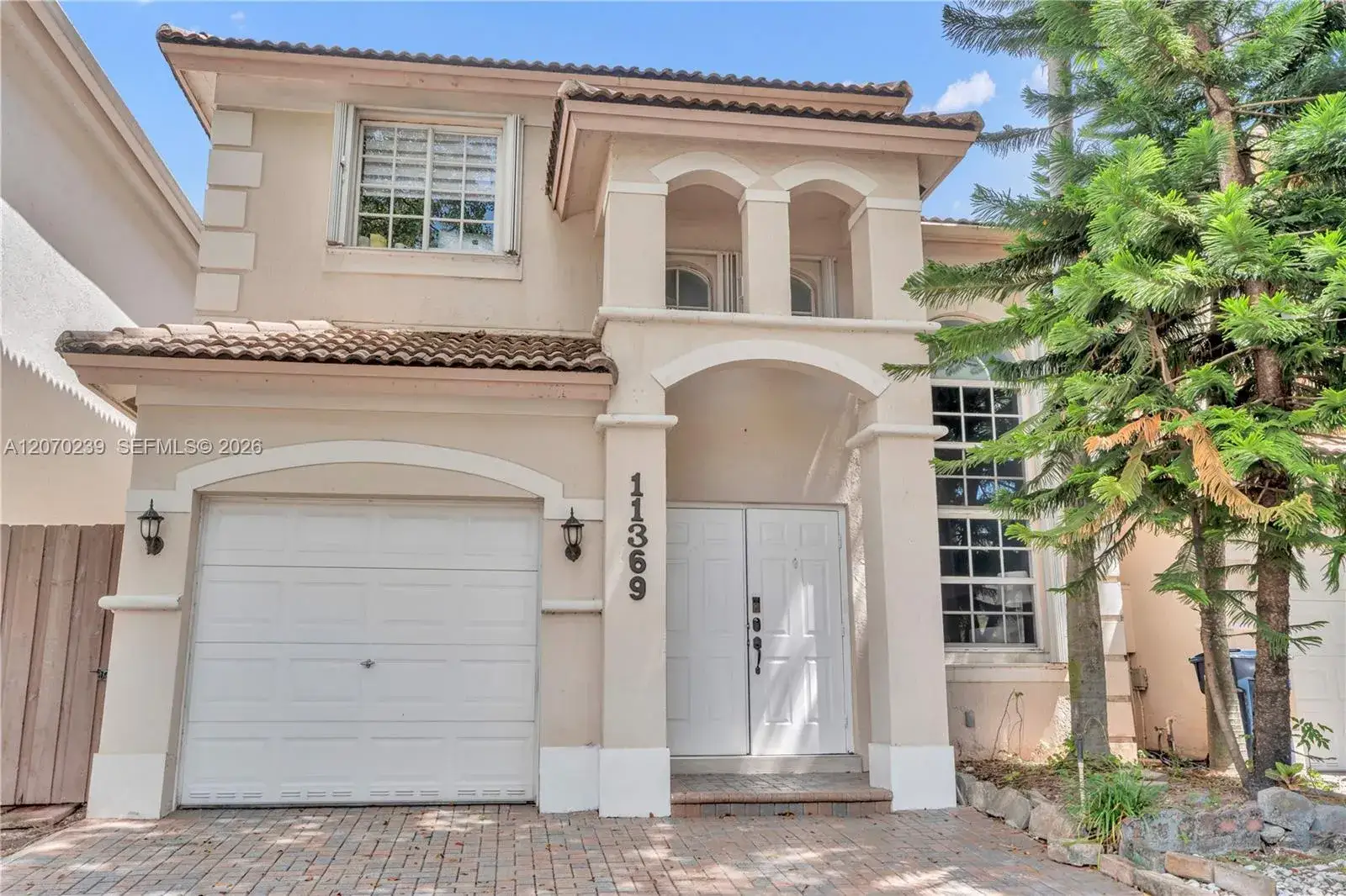 11369 NW 73rd Ter, Doral FL 33178