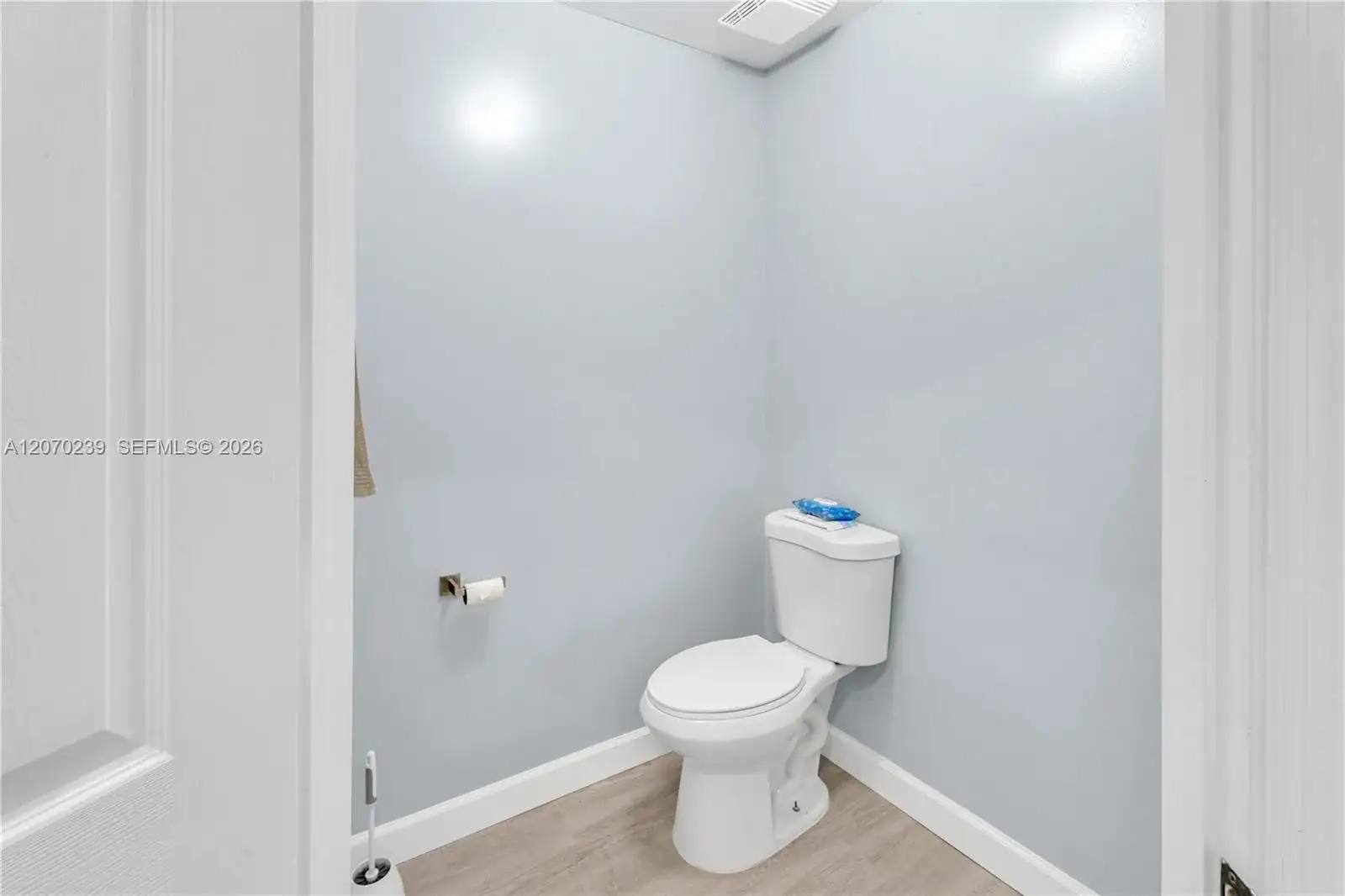 11369 NW 73rd Ter, Doral FL 33178 photo 4