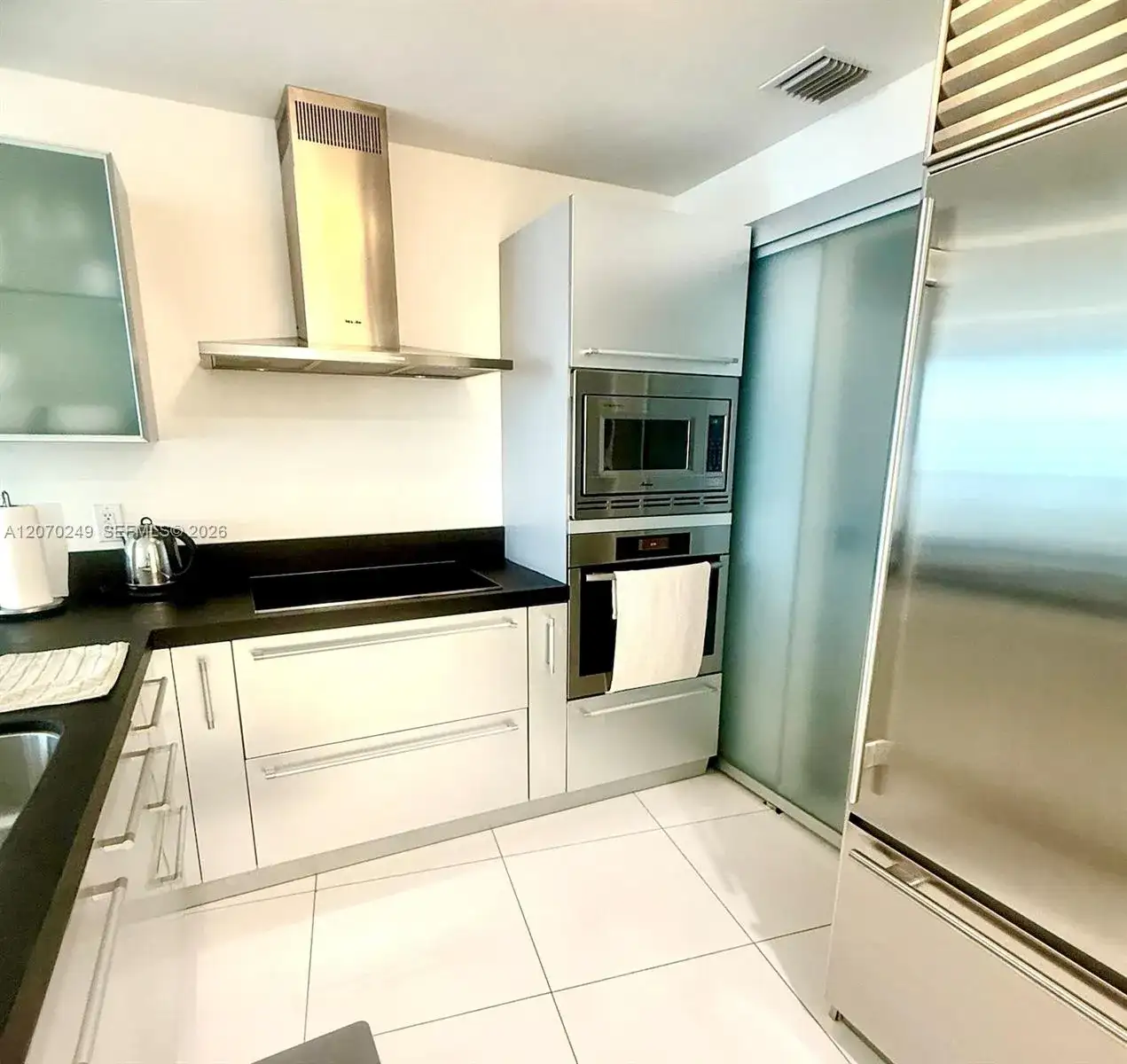 18201 Collins Ave # 908, Sunny Isles Beach FL 33160 photo 3