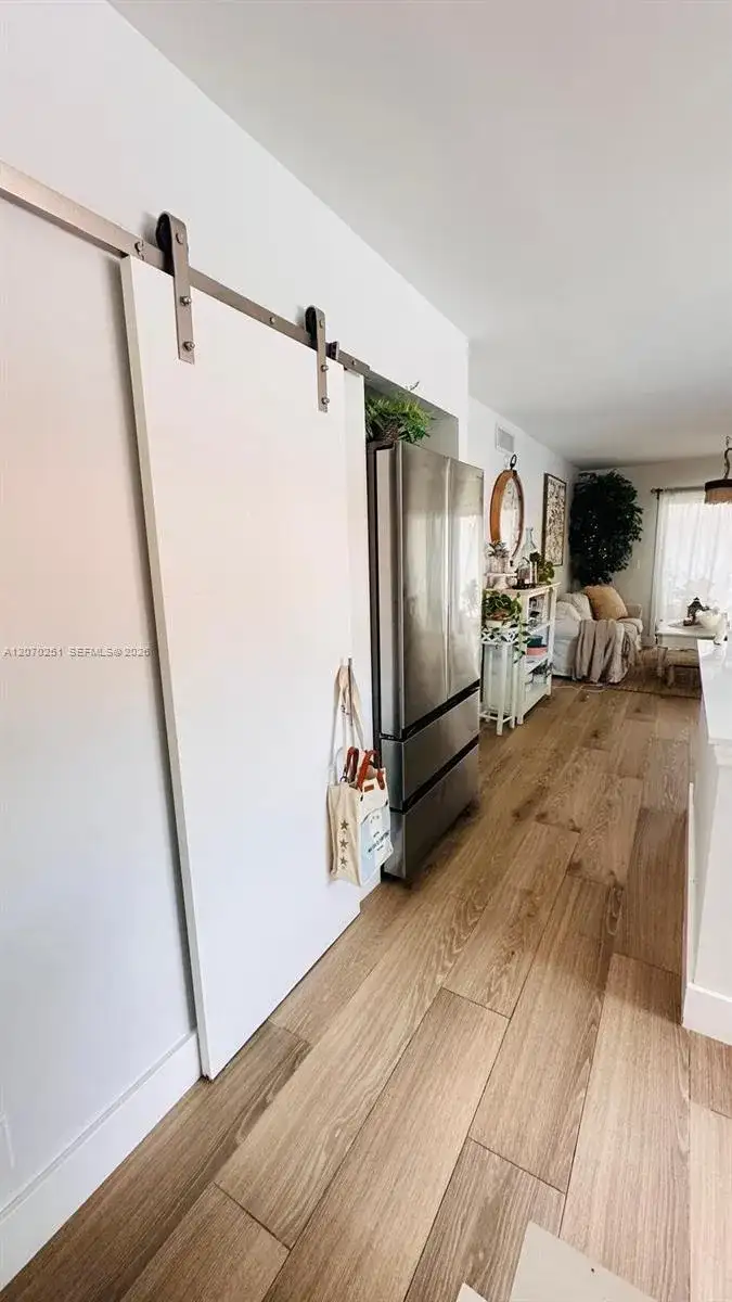 223 Lakeview Dr # 204, Weston FL 33326 photo 2
