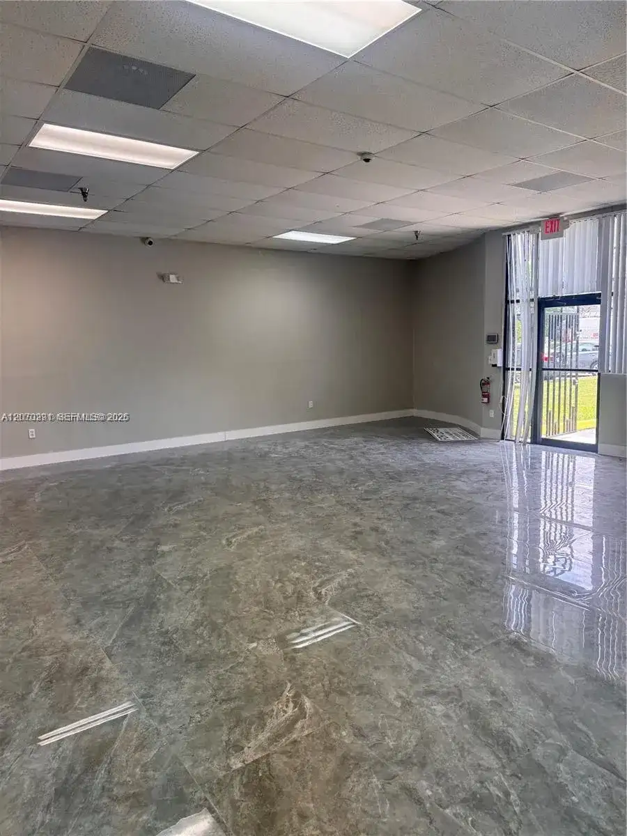 2310 NW 102nd Pl, Doral FL 33172 photo 5