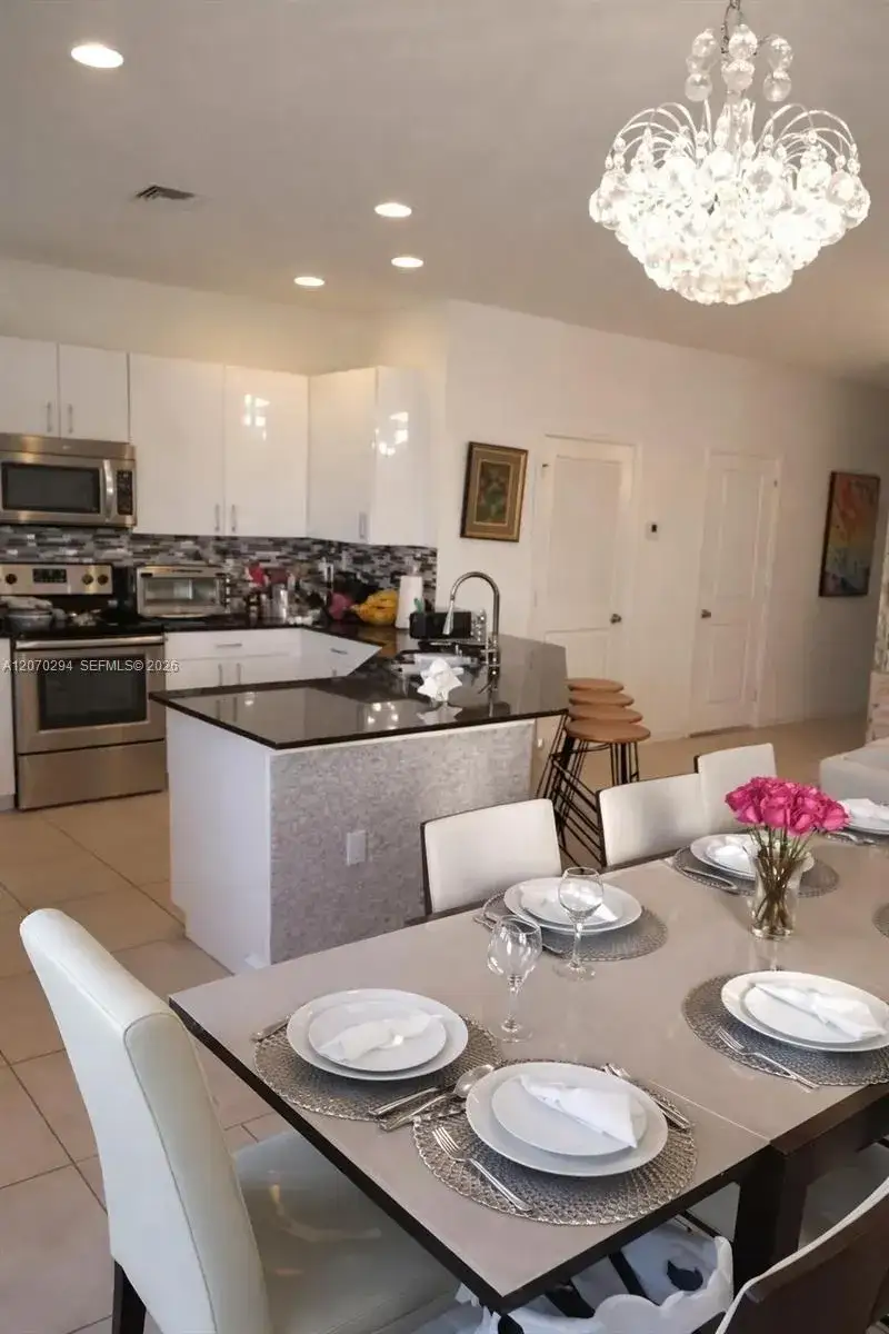 426 NE 194th Ter, Miami FL 33179