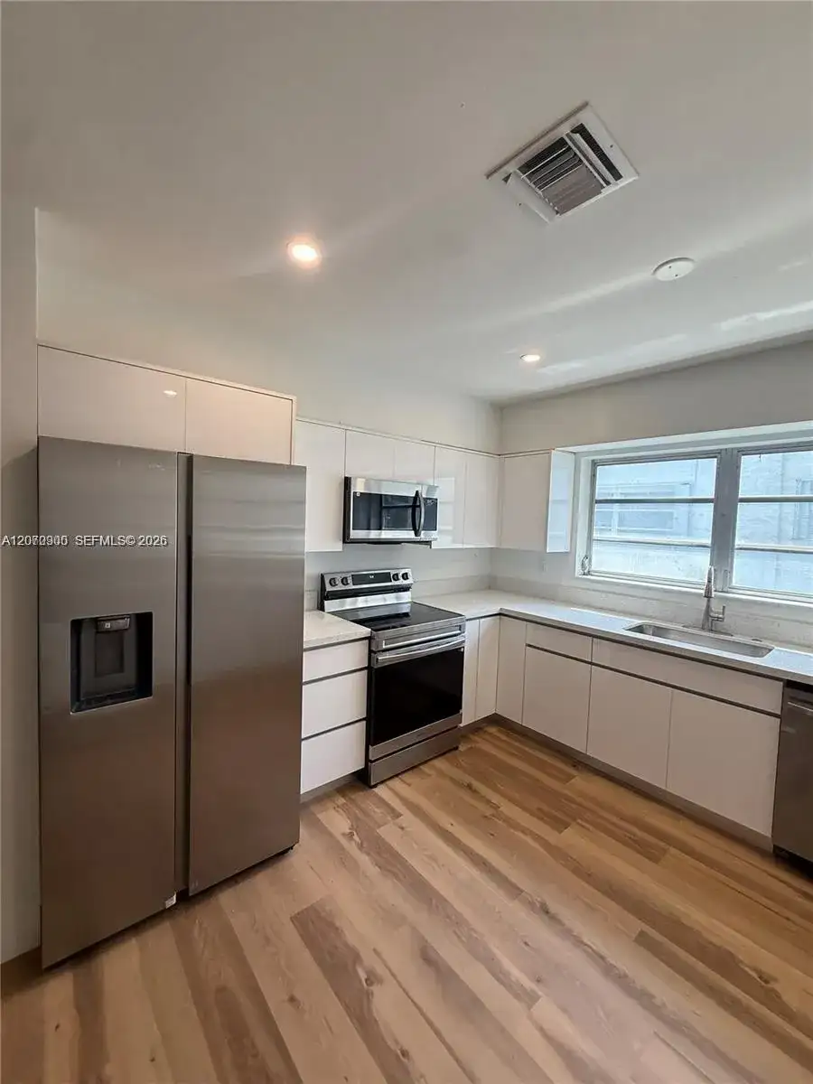 1532 Trillo Ave, Coral Gables FL 33146 photo 4