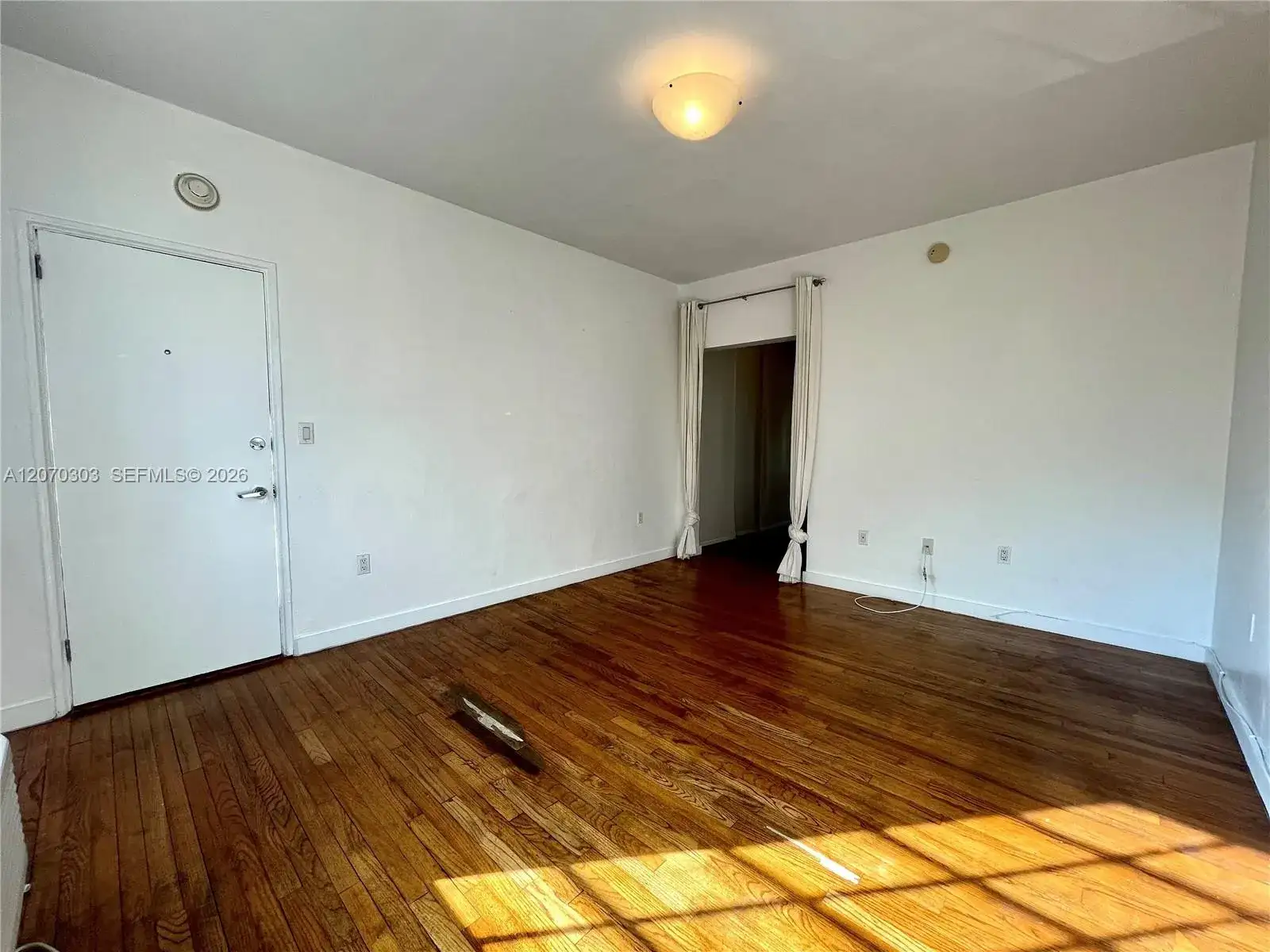 741 15th St # 12, Miami Beach FL 33139 photo 2