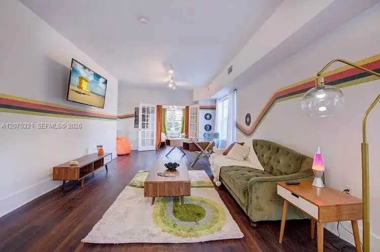 524 NW 35th St # 4, Miami FL 33127 photo 3
