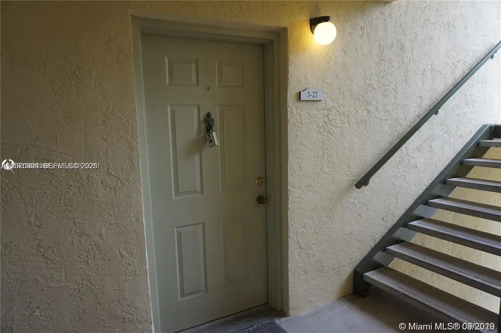 630 S Park Rd # 3, Hollywood FL 33021 photo 2
