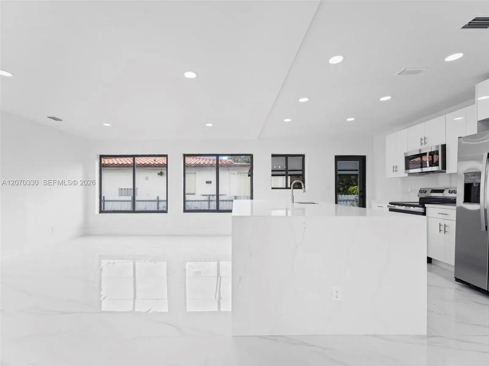 2500 SW 23rd Ter, Miami FL 33145 photo 3