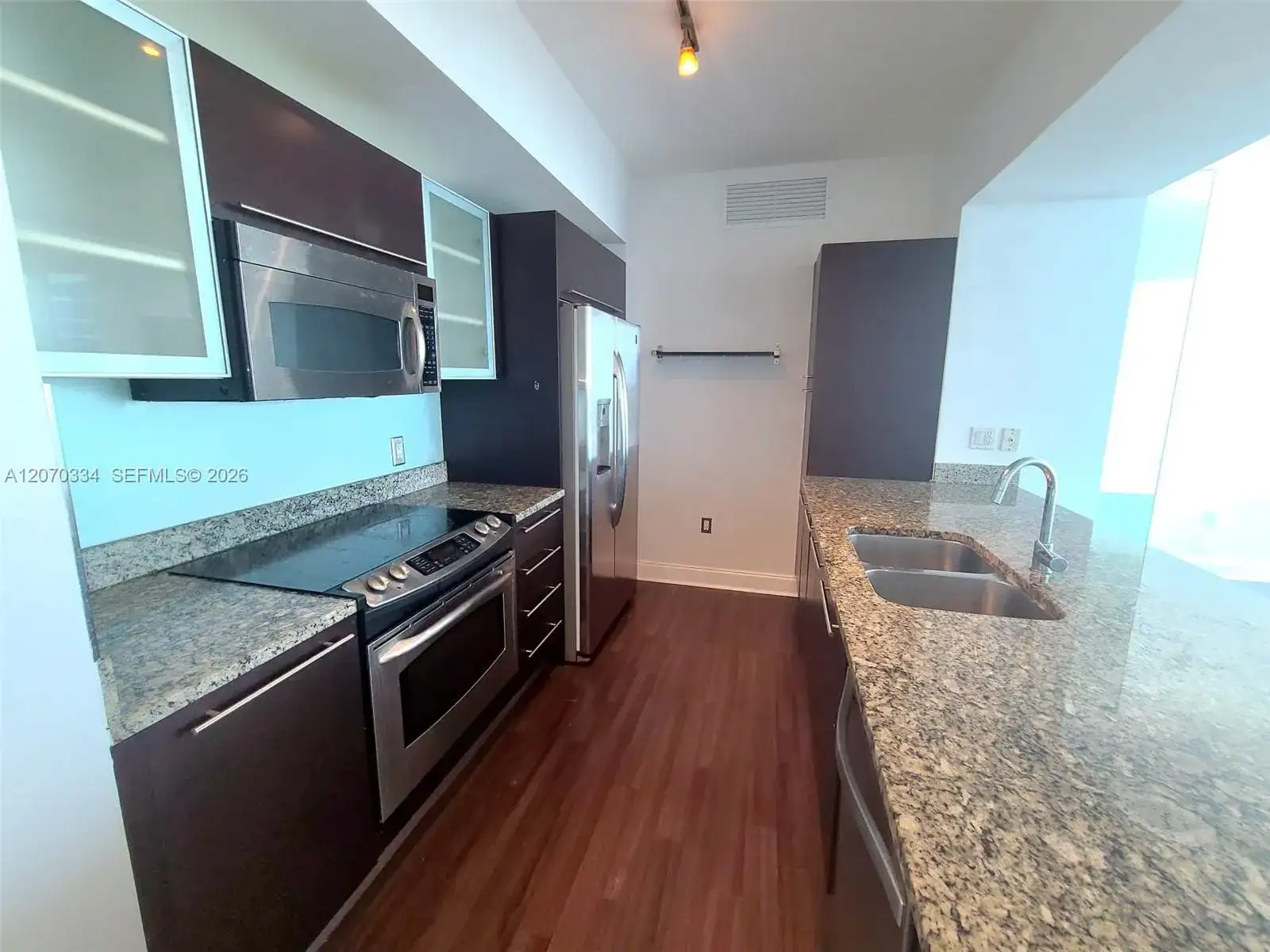 951 BRICKELL AVE # 3710, Miami FL 33131 photo 4