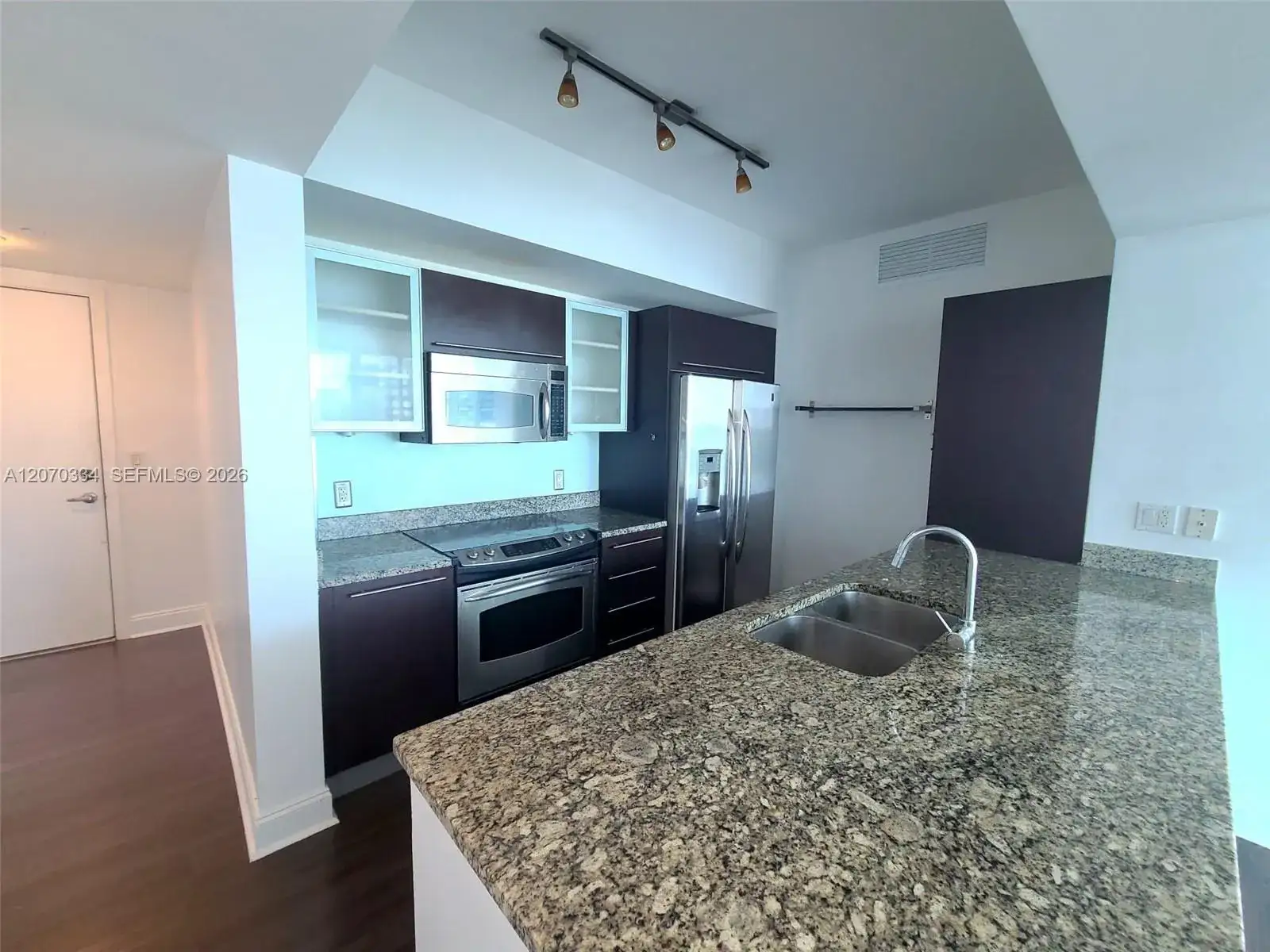 951 BRICKELL AVE # 3710, Miami FL 33131 photo 5