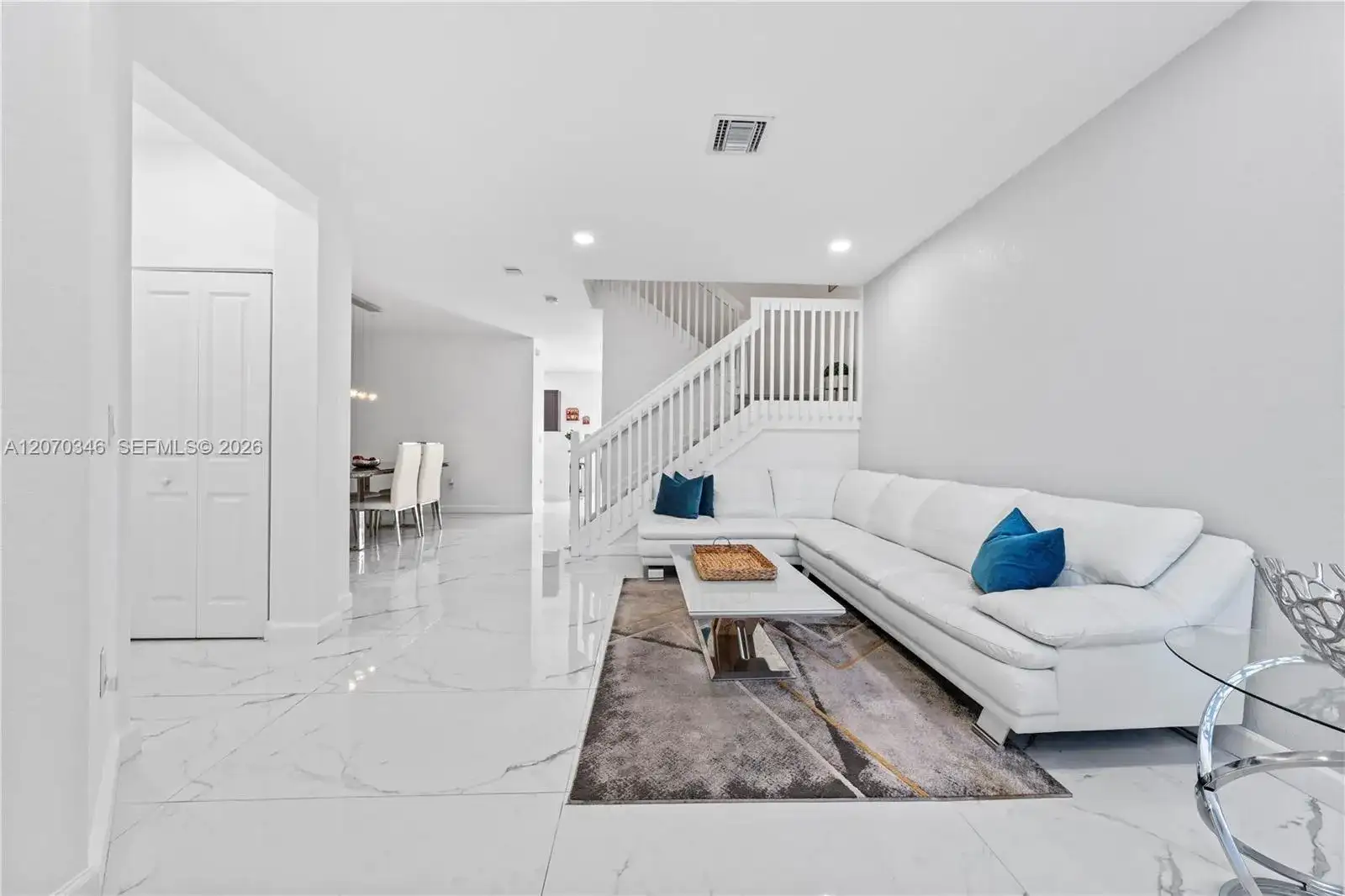20576 NE 5th Pl, Miami FL 33179 photo 5