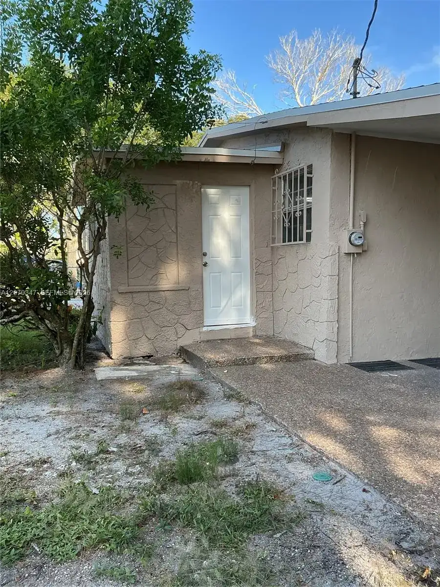 2605 Avenue F, Fort Pierce FL 34947 photo 3