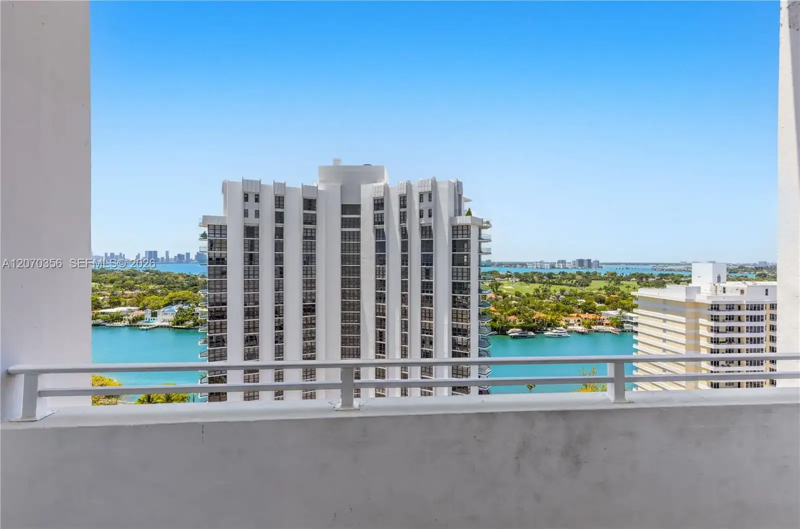 5445 Collins Ave, Miami Beach FL 33140 photo 3