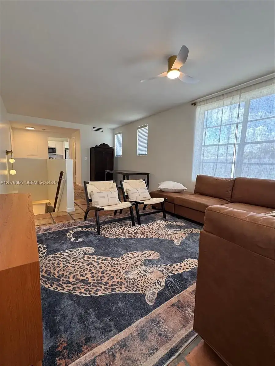 1460 Ocean Dr # 208, Miami Beach FL 33139 photo 4
