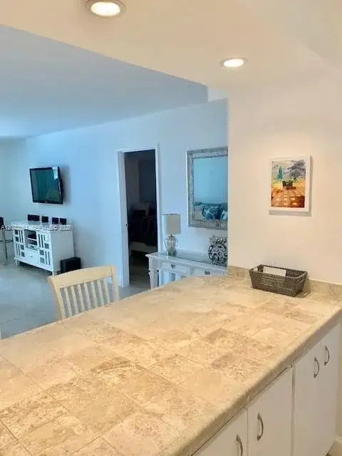 5701 Collins Ave # 311, Miami Beach FL 33140 photo 5