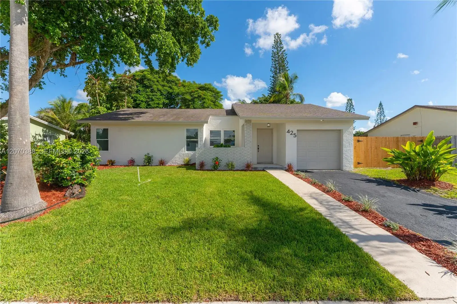 425 NW 17th St, Homestead FL 33030