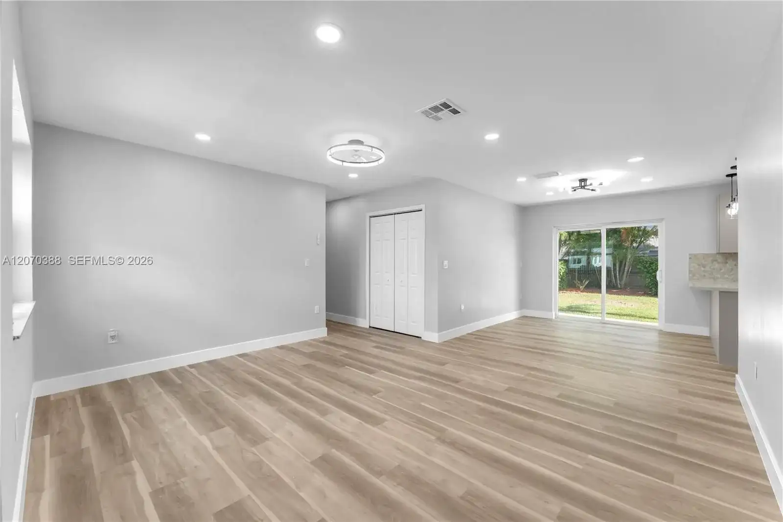 425 NW 17th St, Homestead FL 33030 photo 5