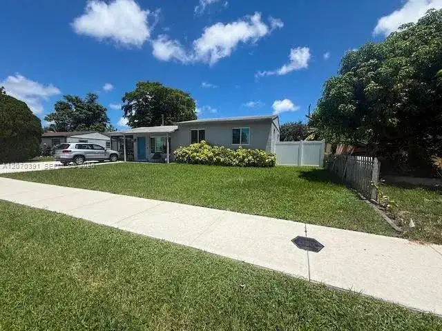 1730 SW 65th Ave, North Lauderdale FL 33068 photo 3