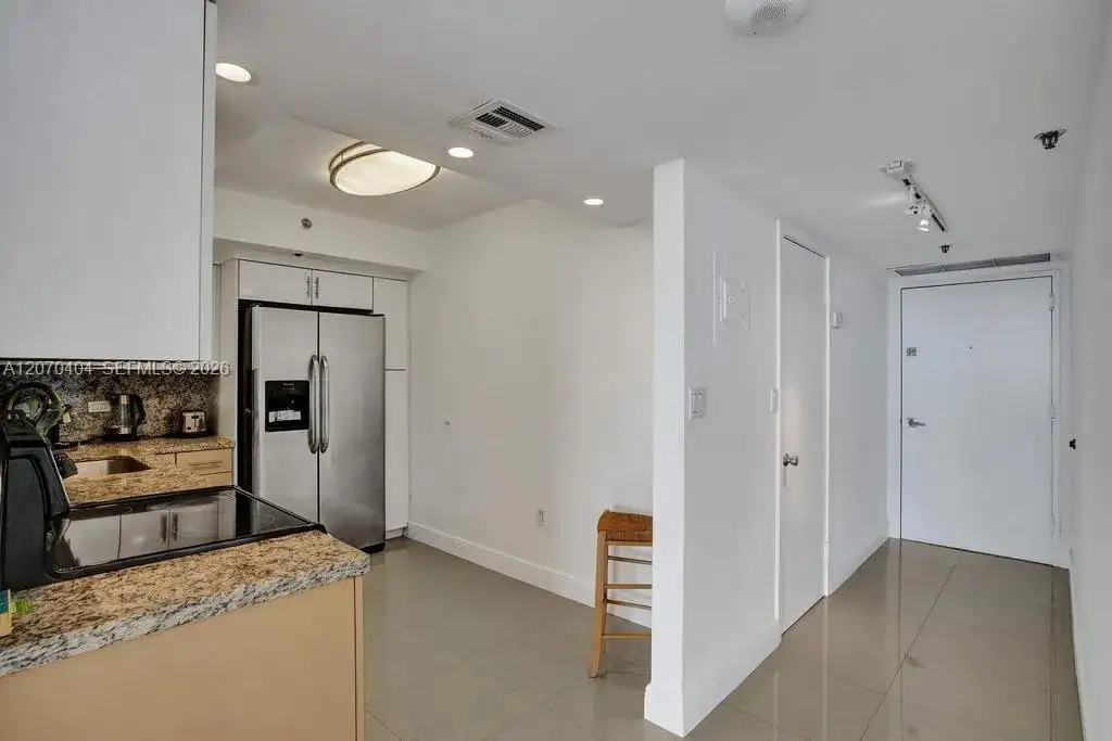 20515 E Country Club Dr # 1641, Aventura FL 33180 photo 5