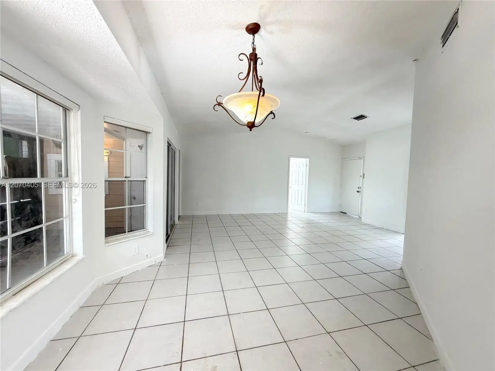 9850 W Heather Ln, Miramar FL 33025 photo 3