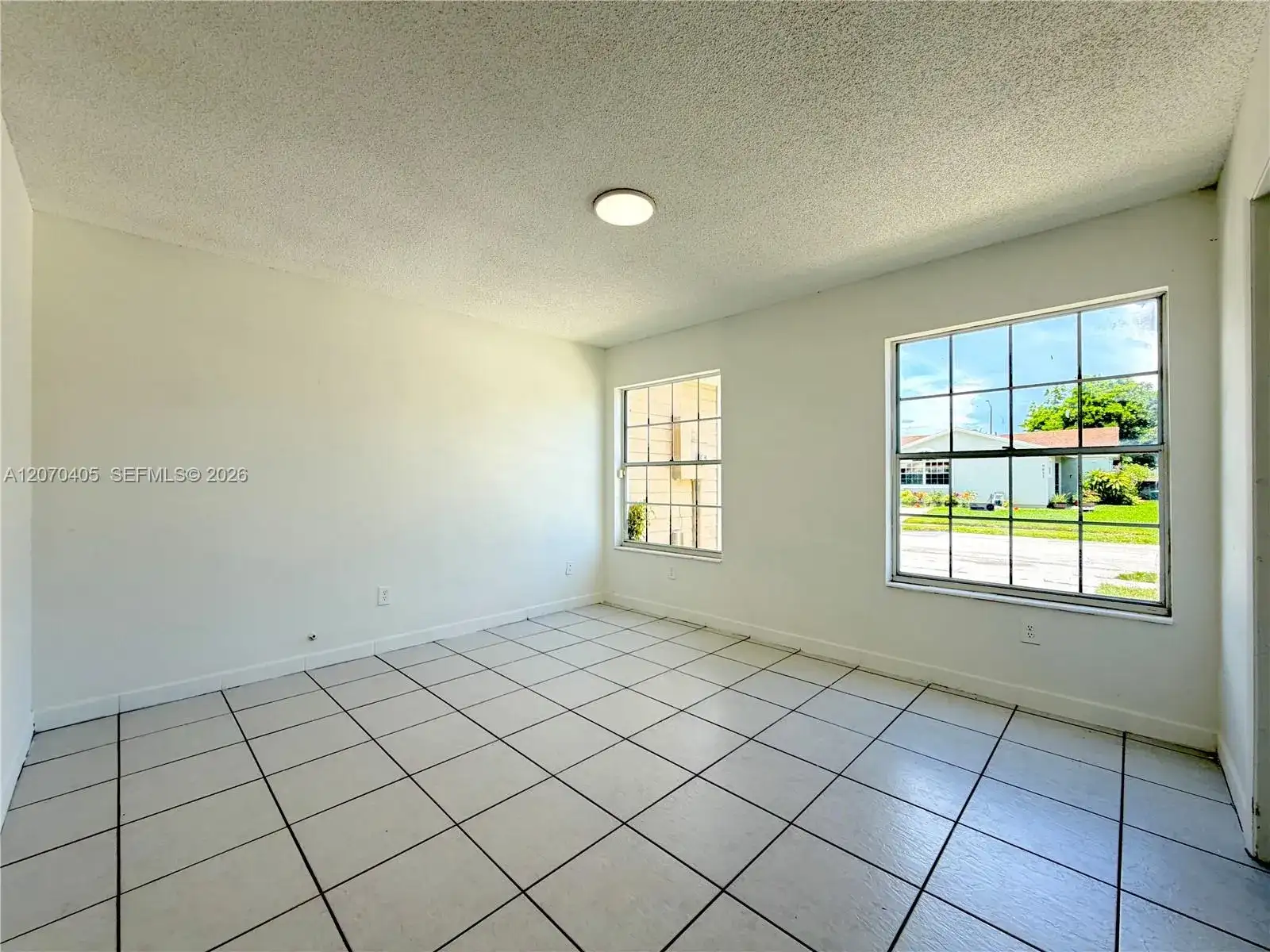 9850 W Heather Ln, Miramar FL 33025 photo 5