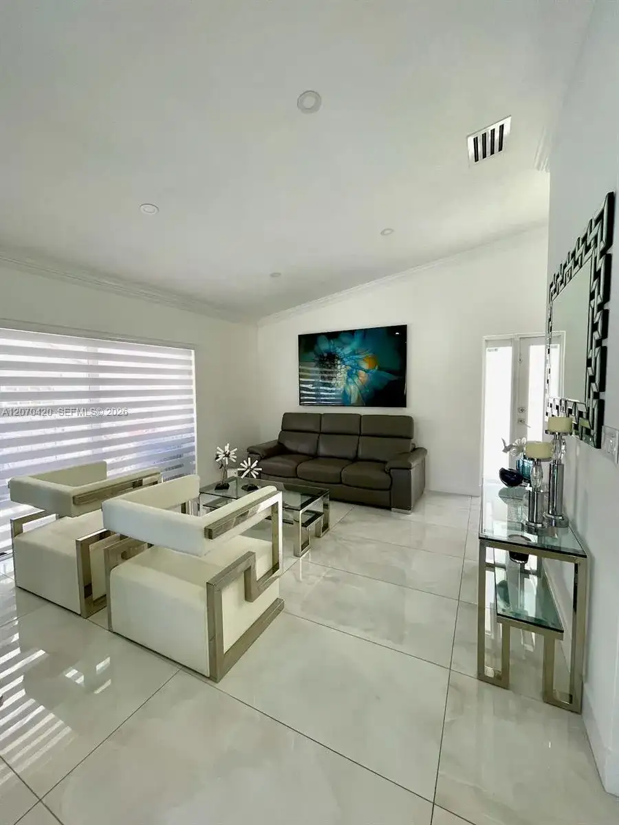 19342 SW 119th Ct, Miami FL 33177 photo 5