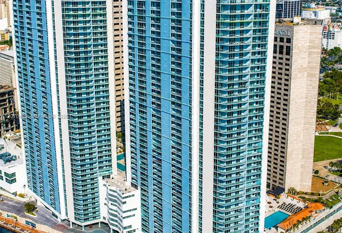 335 S Biscayne Blvd # 1500, Miami FL 33131