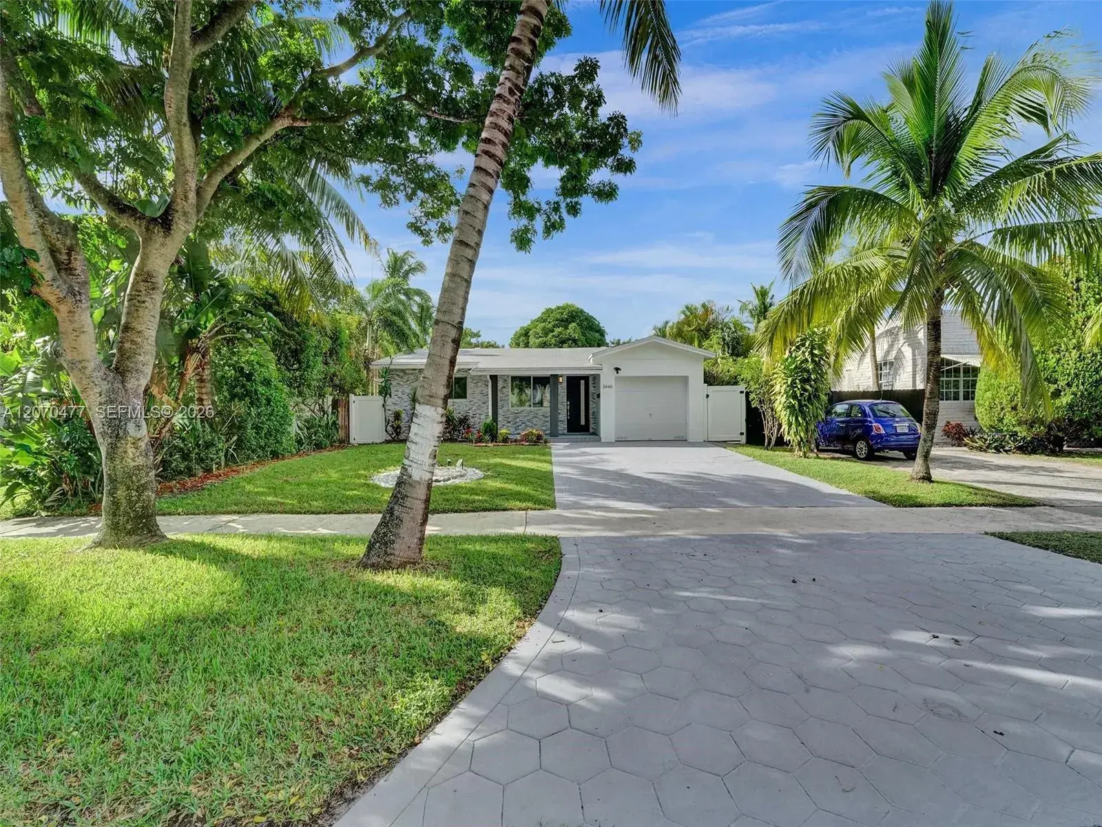 2446 Fillmore St, Hollywood FL 33020
