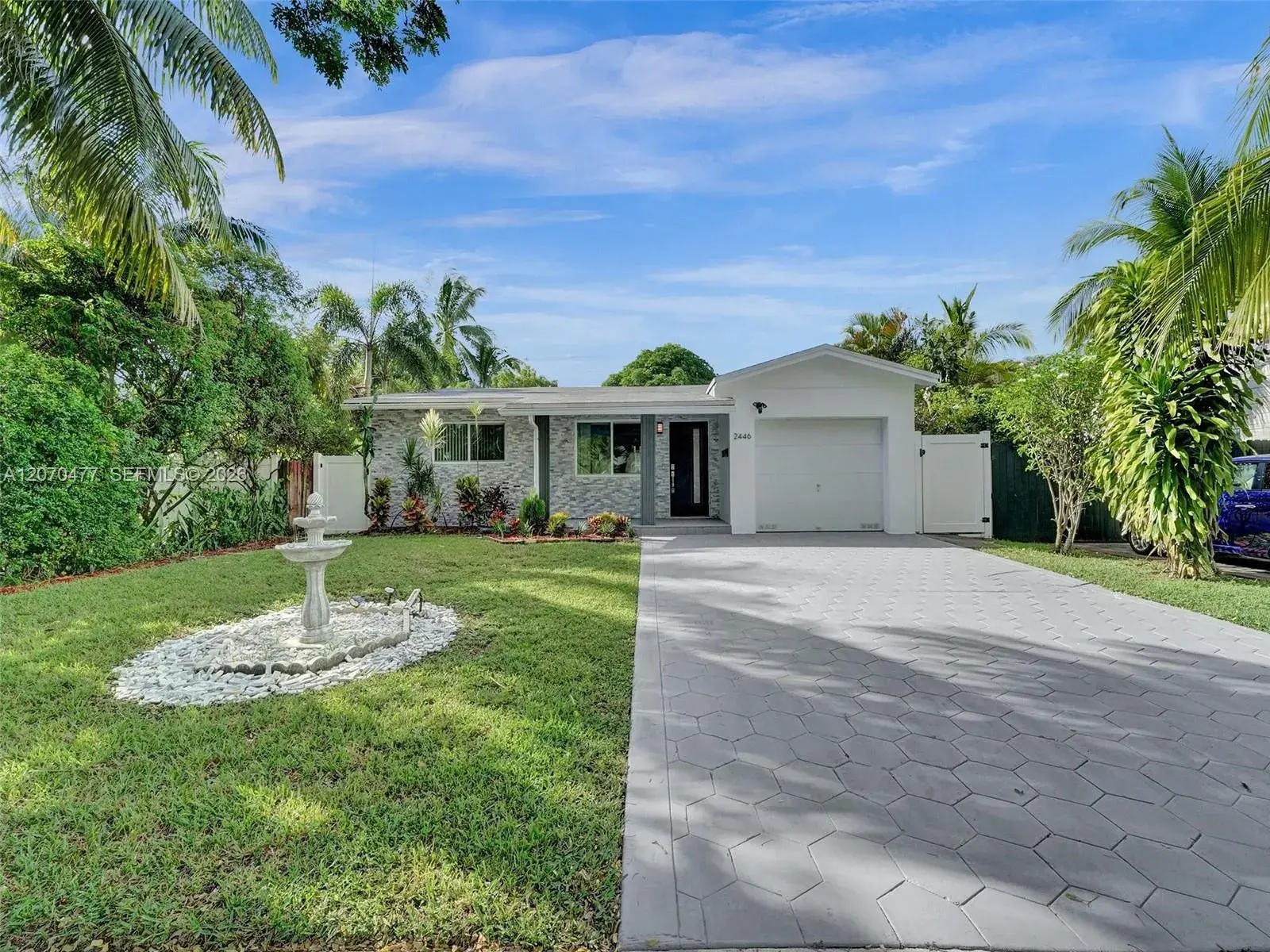 2446 Fillmore St, Hollywood FL 33020