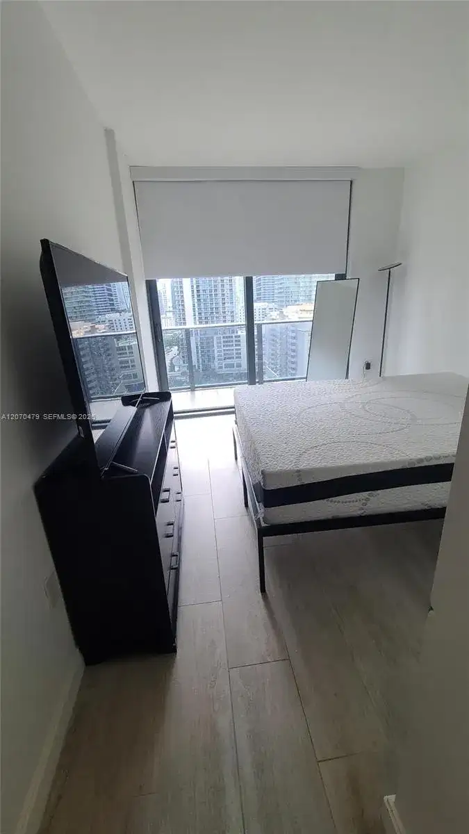 45 SW 9th St # 1503, Miami FL 33130 photo 5
