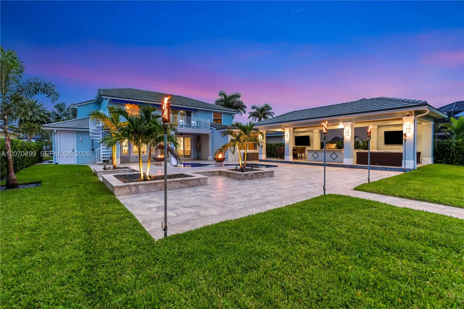 665 SW Yacht Basin Way, Stuart FL 34997