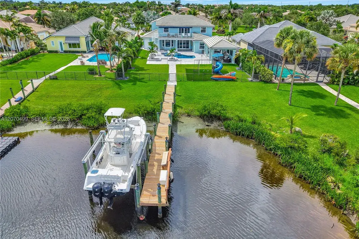 665 SW Yacht Basin Way, Stuart FL 34997