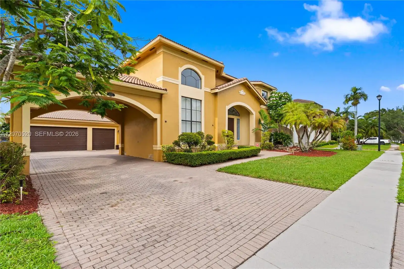 18794 SW 17th Ct, Miramar FL 33029 photo 2