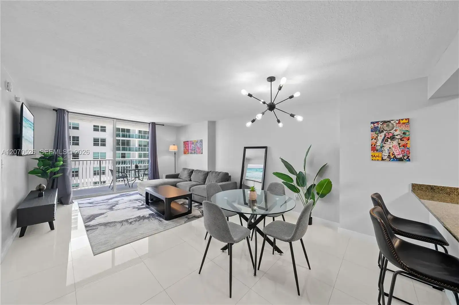 1200 Brickell Bay Dr # 2205, Miami FL 33131