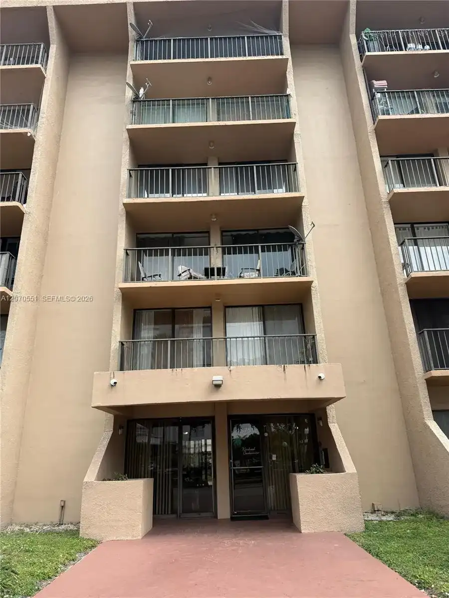 16751 NE 9th Ave # 211, North Miami Beach FL 33162