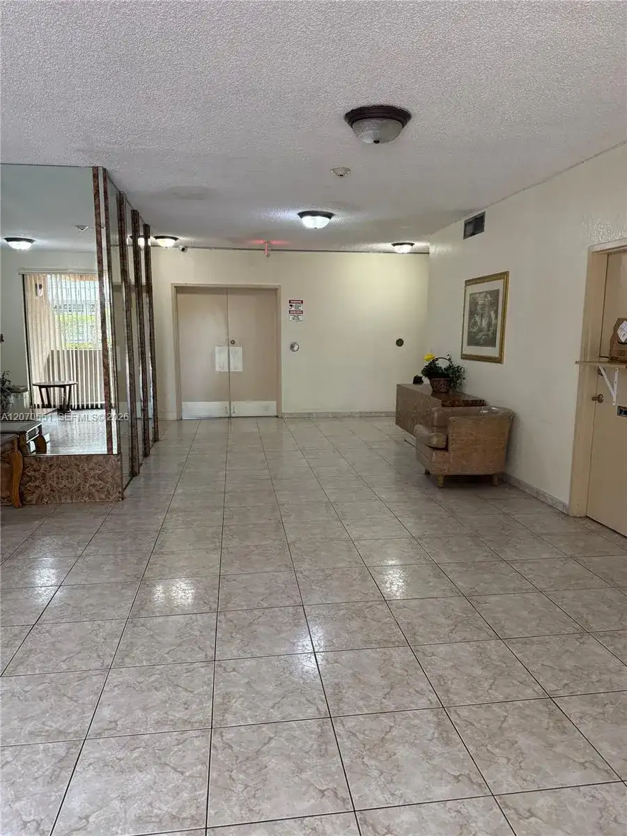 16751 NE 9th Ave # 211, North Miami Beach FL 33162 photo 2