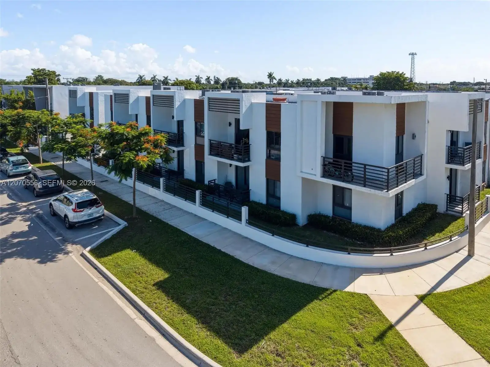 16955 SW 100th Ave # 1, Miami FL 33157 photo 2