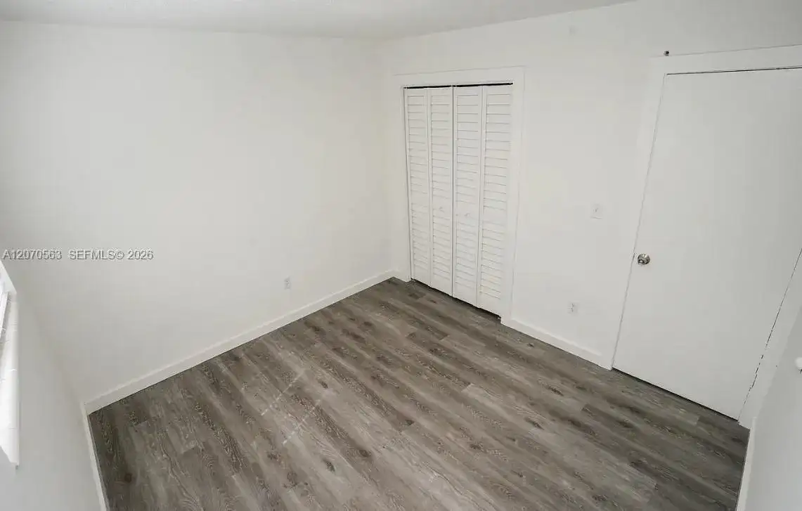 1043 NW 5th St # 5, Miami FL 33128 photo 4