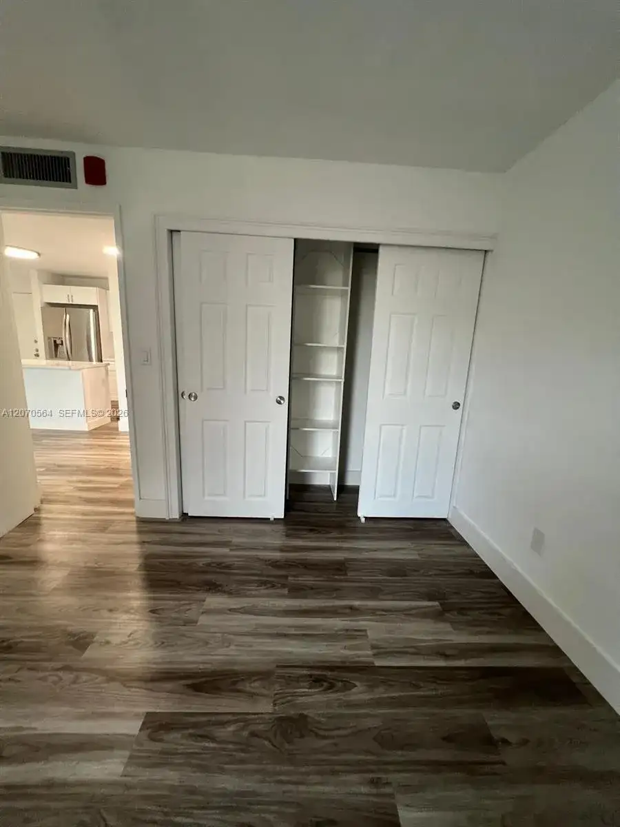 310 Fontainebleau Blvd # 204, Miami FL 33172 photo 4