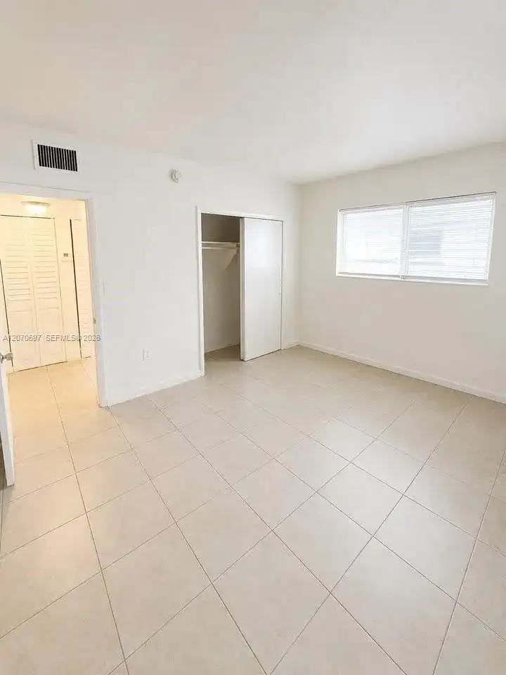 1951 NE 167th St # 15, North Miami Beach FL 33162 photo 4