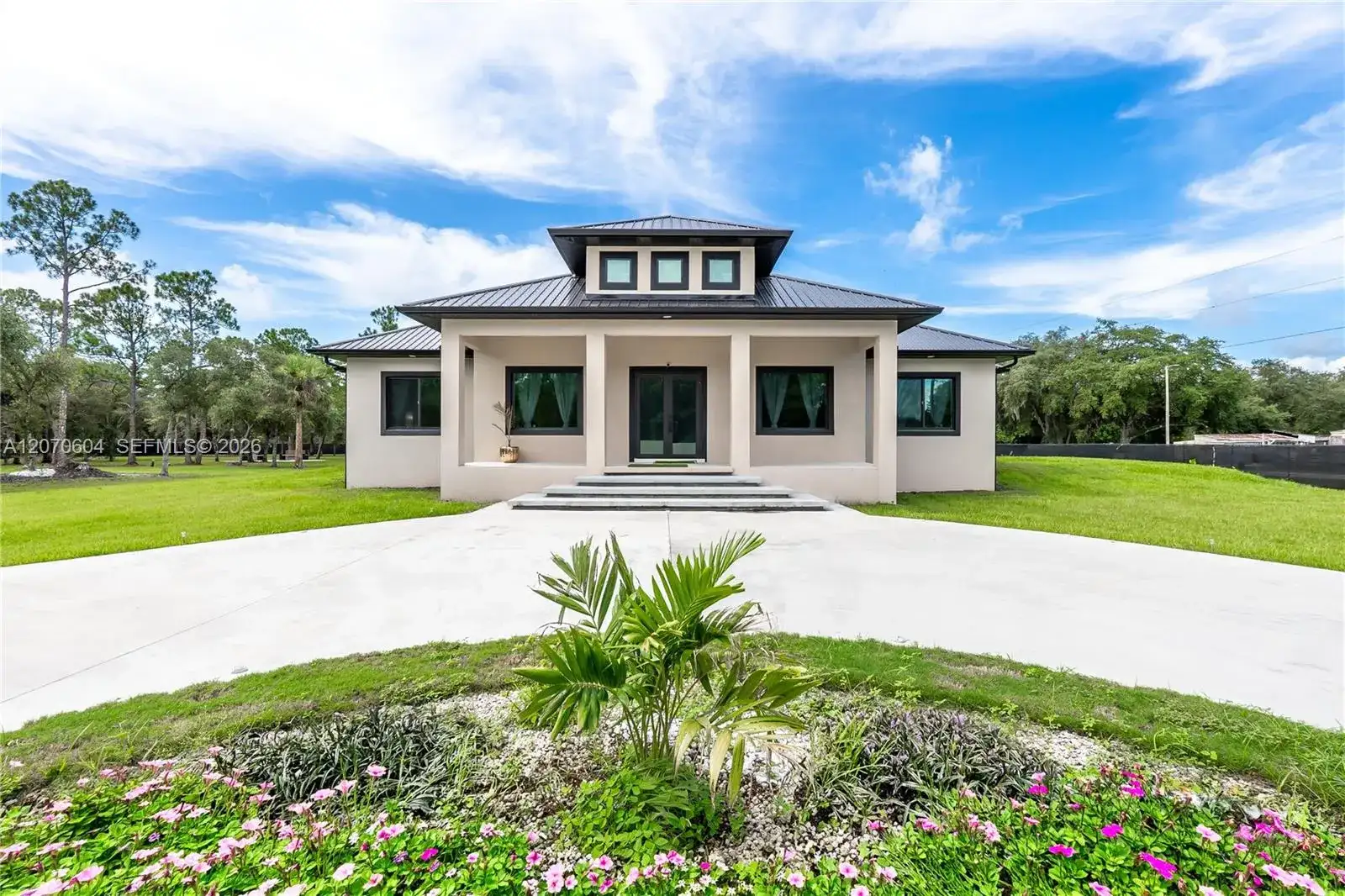 300 Montura Ave, Clewiston FL 33440 photo 3