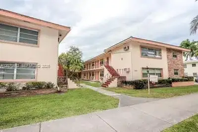 1250 S Alhambra Cir # 18, Coral Gables FL 33146 photo 3