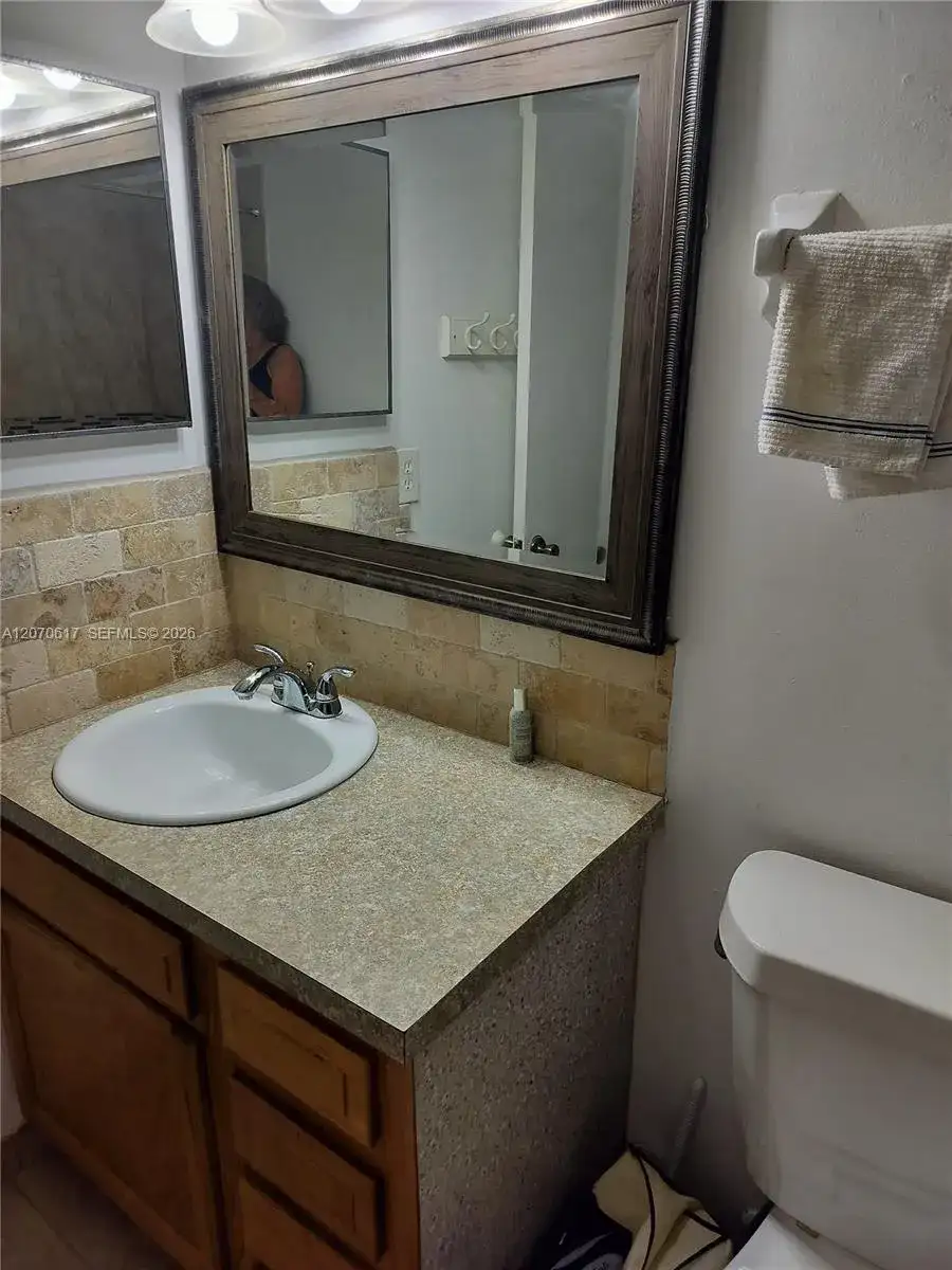 213 Woodbridge Dr, Jupiter FL 33458 photo 4
