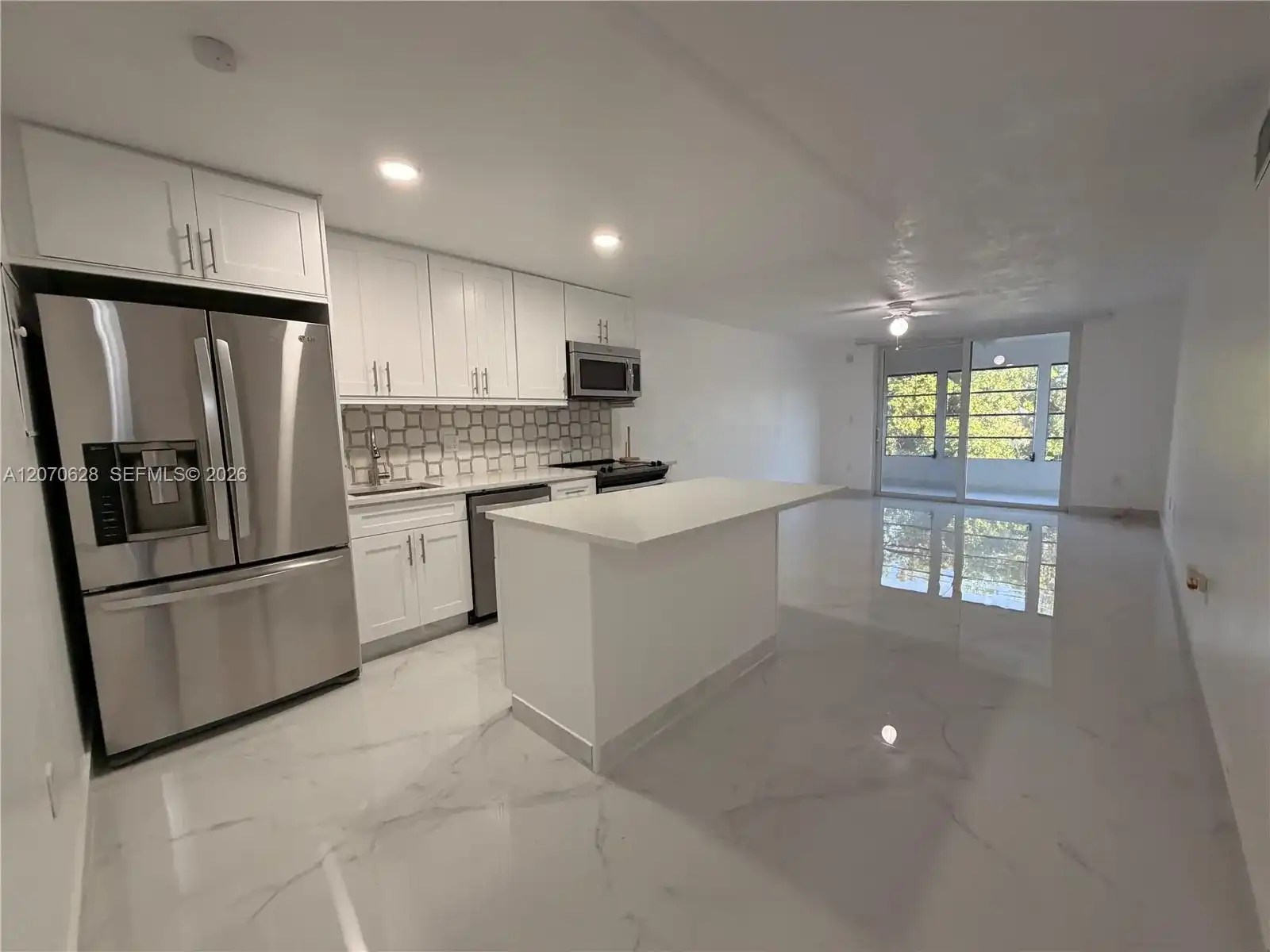 7000 NW 17th St # 320, Plantation FL 33313