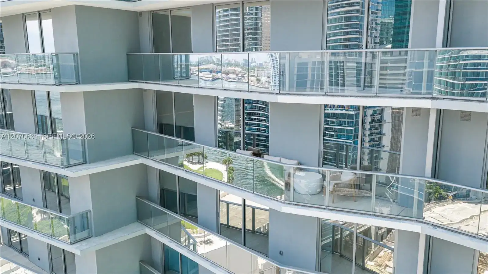 77 SE 5th ST # 2302, Miami FL 33131 photo 2