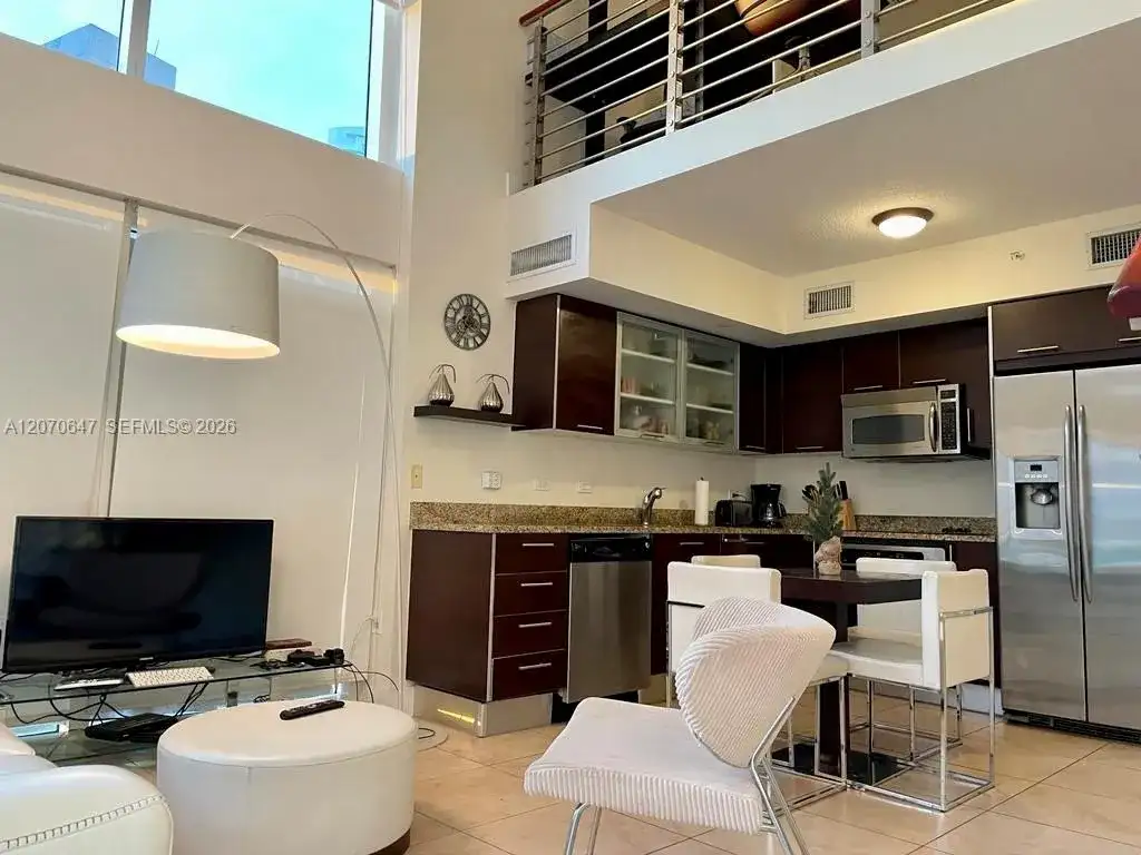 41 SE 5th St # 516, Miami FL 33131 photo 4