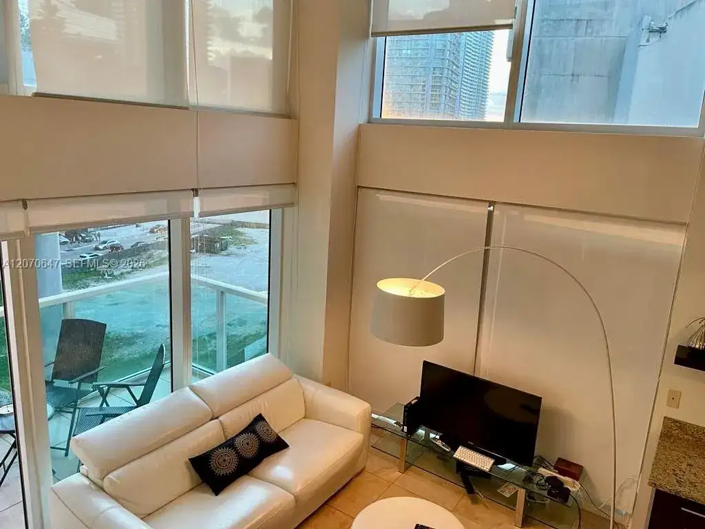 41 SE 5th St # 516, Miami FL 33131 photo 5