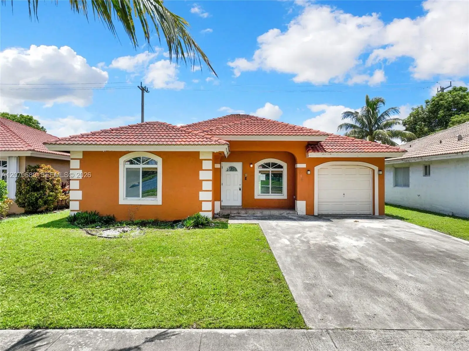 1714 NW 204th St, Miami Gardens FL 33056