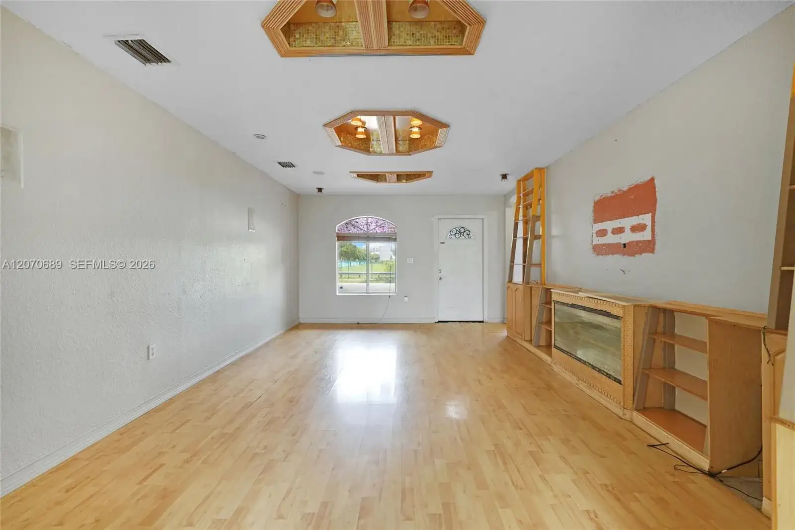 1714 NW 204th St, Miami Gardens FL 33056 photo 2